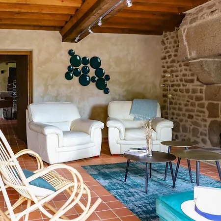 Manoir Avec Piscine Et Jacuzzi En Suisse Normande بيت للعطل