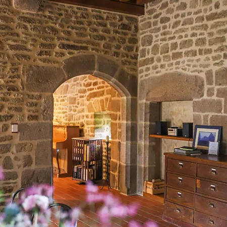 Manoir Avec Piscine Et Jacuzzi En Suisse Normande بيت للعطل *