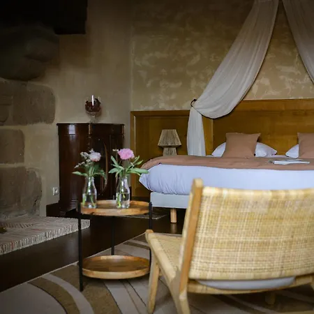 بيت للعطل Manoir Avec Piscine Et Jacuzzi En Suisse Normande La Carneille