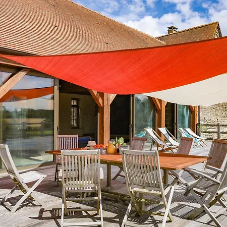 Manoir Avec Piscine Et Jacuzzi En Suisse Normande بيت للعطل