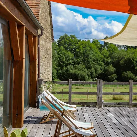 بيت للعطل Manoir Avec Piscine Et Jacuzzi En Suisse Normande La Carneille