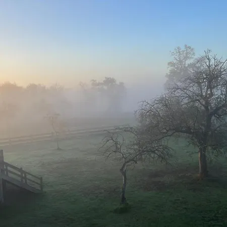 بيت للعطل Manoir Avec Piscine Et Jacuzzi En Suisse Normande La Carneille