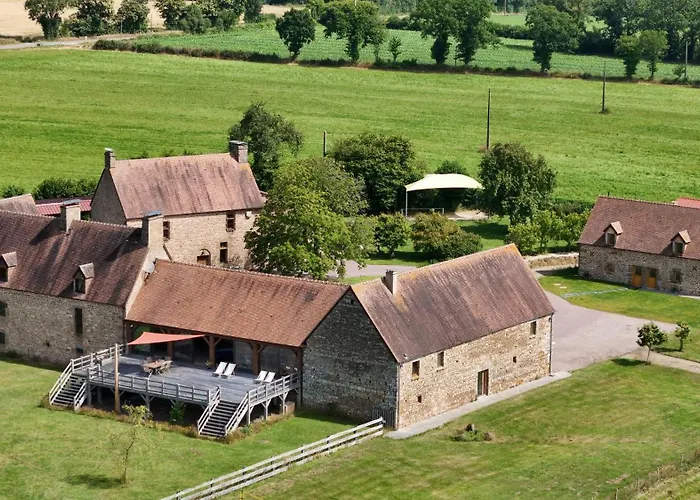 Manoir Avec Piscine Et Jacuzzi En Suisse Normande La Carneille