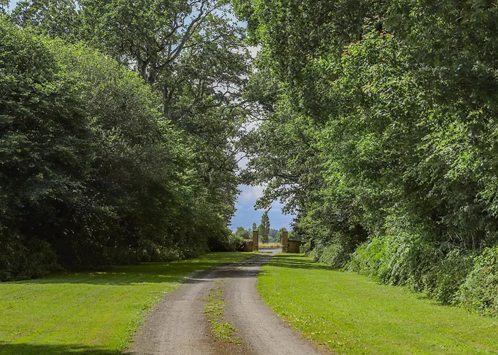 Manoir Avec Piscine Et Jacuzzi En Suisse Normande * La Carneille